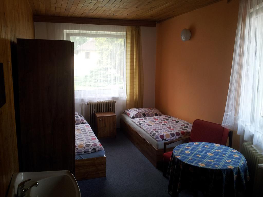 Penzion Tenis Подєбради Номер фото