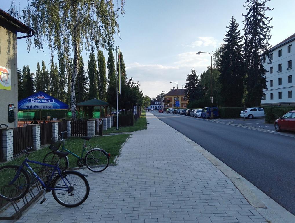 Penzion Tenis Подєбради Екстер'єр фото